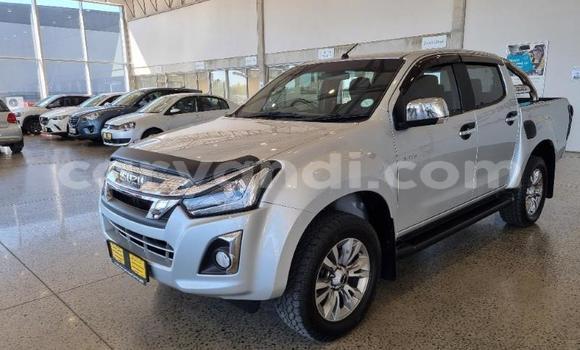 Buy Used Isuzu D–MAX Silver Car in Mansa in Luapala Buy Used Isuzu D–MAX Silver Car in Mansa in Luapala