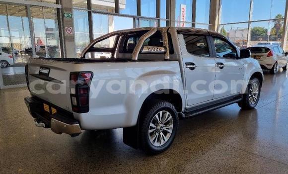 Buy Used Isuzu D–MAX Silver Car in Mansa in Luapala Buy Used Isuzu D–MAX Silver Car in Mansa in Luapala