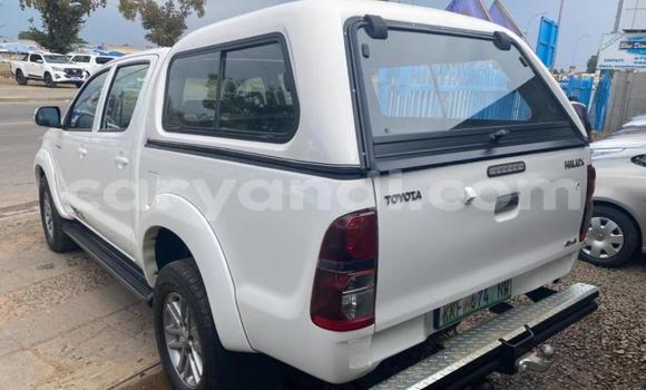 Buy Used Toyota Hilux White Car in Lusaka in Zambia Buy Used Toyota Hilux White Car in Lusaka in Zambia