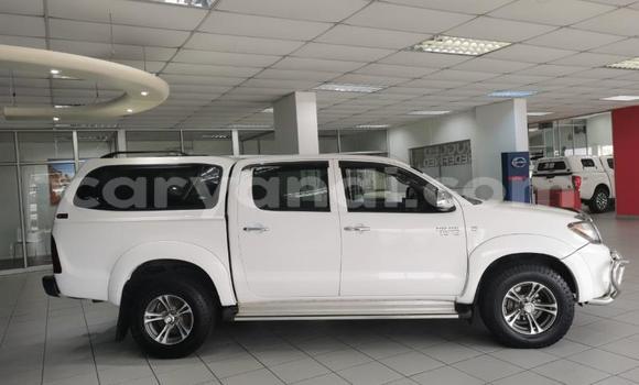Buy Used Toyota Hilux White Car in Lusaka in Zambia Buy Used Toyota Hilux White Car in Lusaka in Zambia