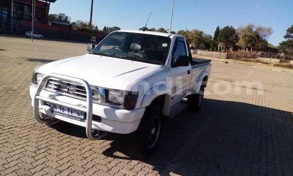 Nunua Ilio tumika Toyota Hilux Nyeupe Gari ndani ya Lusaka nchini Zambia Nunua Ilio tumika Toyota Hilux Nyeupe Gari ndani ya Lusaka nchini Zambia