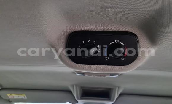 Acheter Occasion Voiture Ford Tourneo Custom Blanc à Livingstone, Zambie Acheter Occasion Voiture Ford Tourneo Custom Blanc à Livingstone, Zambie