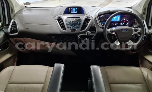 Acheter Occasion Voiture Ford Tourneo Custom Blanc à Livingstone, Zambie Acheter Occasion Voiture Ford Tourneo Custom Blanc à Livingstone, Zambie