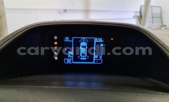 Acheter Occasion Voiture Ford Tourneo Custom Blanc à Livingstone, Zambie Acheter Occasion Voiture Ford Tourneo Custom Blanc à Livingstone, Zambie