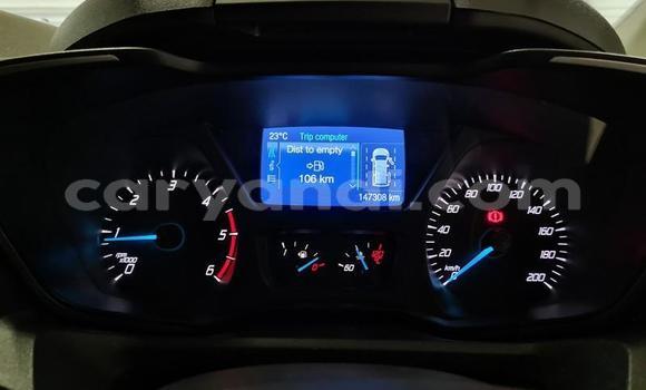 Acheter Occasion Voiture Ford Tourneo Custom Blanc à Livingstone, Zambie Acheter Occasion Voiture Ford Tourneo Custom Blanc à Livingstone, Zambie