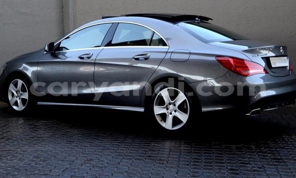 Nunua Ilio tumika Mercedes-Benz C-Classe Nyingine Gari ndani ya Zambezi nchini Kaskazini-Magharibi Nunua Ilio tumika Mercedes-Benz C-Classe Nyingine Gari ndani ya Zambezi nchini Kaskazini-Magharibi