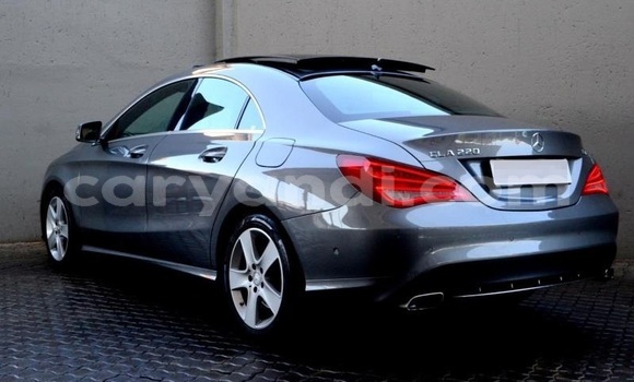 Nunua Ilio tumika Mercedes-Benz C-Classe Nyingine Gari ndani ya Zambezi nchini Kaskazini-Magharibi Nunua Ilio tumika Mercedes-Benz C-Classe Nyingine Gari ndani ya Zambezi nchini Kaskazini-Magharibi