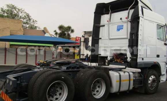 Acheter Occasion Utilitaire DAF CF Blanc à Kitwe, Zambie Acheter Occasion Utilitaire DAF CF Blanc à Kitwe, Zambie