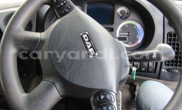 Acheter Occasion Utilitaire DAF CF Blanc à Ndola, Zambie Acheter Occasion Utilitaire DAF CF Blanc à Ndola, Zambie
