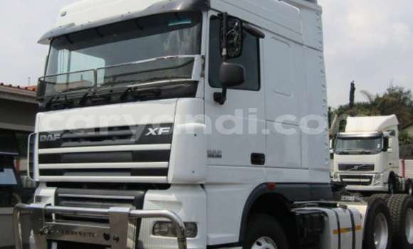 Acheter Occasion Utilitaire DAF CF Blanc à Ndola, Zambie Acheter Occasion Utilitaire DAF CF Blanc à Ndola, Zambie