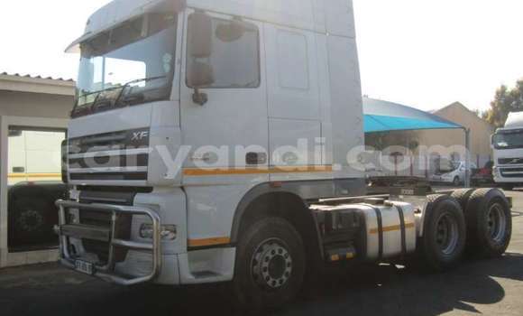 Acheter Occasion Utilitaire DAF CF Blanc à Ndola, Zambie Acheter Occasion Utilitaire DAF CF Blanc à Ndola, Zambie