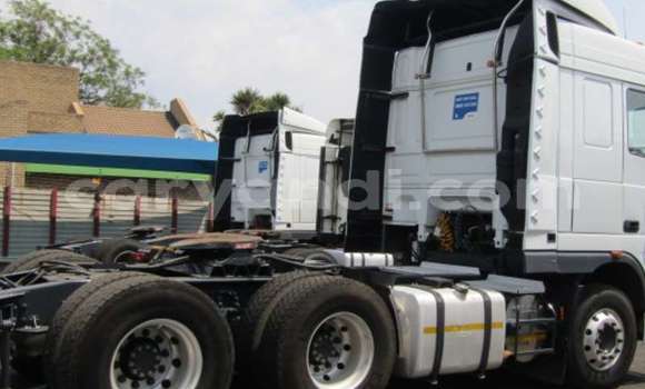 Acheter Occasion Utilitaire DAF CF Blanc à Ndola, Zambie Acheter Occasion Utilitaire DAF CF Blanc à Ndola, Zambie