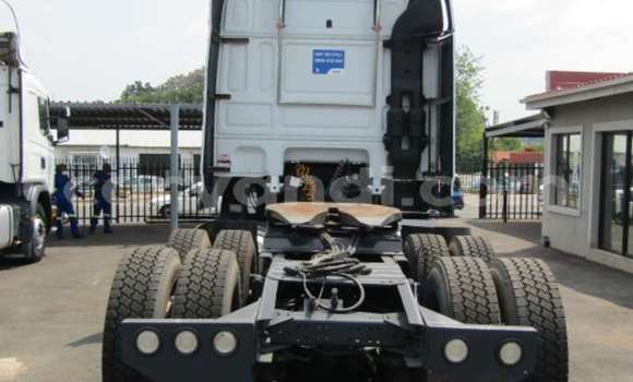 Acheter Occasion Utilitaire DAF CF Blanc à Ndola, Zambie Acheter Occasion Utilitaire DAF CF Blanc à Ndola, Zambie