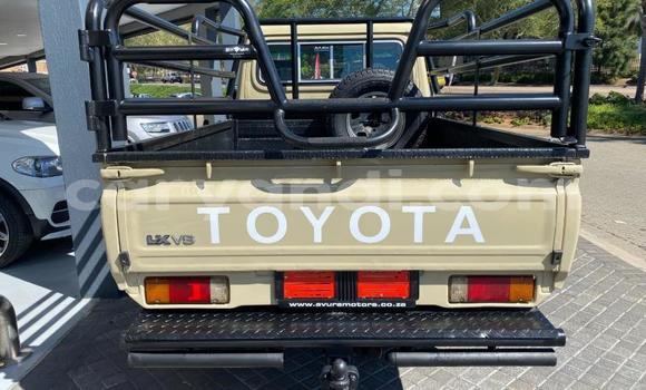 Tenga Tsaru Toyota Land Cruiser Zvimwe Mota in Ndola in Zambia Tenga Tsaru Toyota Land Cruiser Zvimwe Mota in Ndola in Zambia