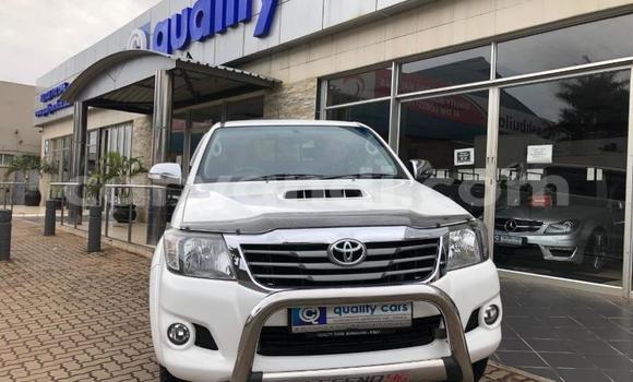 Tenga Tsaru Toyota Hilux Zvimwe Mota in Kabwe in Zambia Tenga Tsaru Toyota Hilux Zvimwe Mota in Kabwe in Zambia