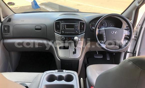 Tenga Tsaru Hyundai H1 Chena Mota in Kabwe in Zambia Tenga Tsaru Hyundai H1 Chena Mota in Kabwe in Zambia