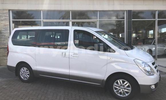 Tenga Tsaru Hyundai H1 Chena Mota in Kabwe in Zambia Tenga Tsaru Hyundai H1 Chena Mota in Kabwe in Zambia