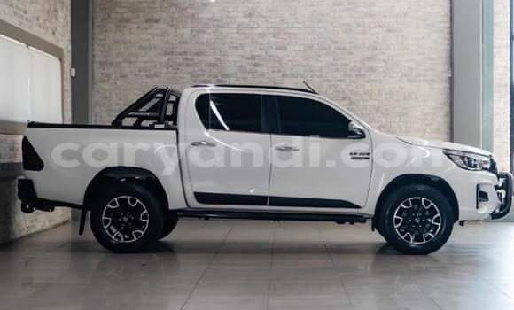 Acheter Occasion Voiture Toyota Hilux Blanc à Lusaka, Zambie Acheter Occasion Voiture Toyota Hilux Blanc à Lusaka, Zambie