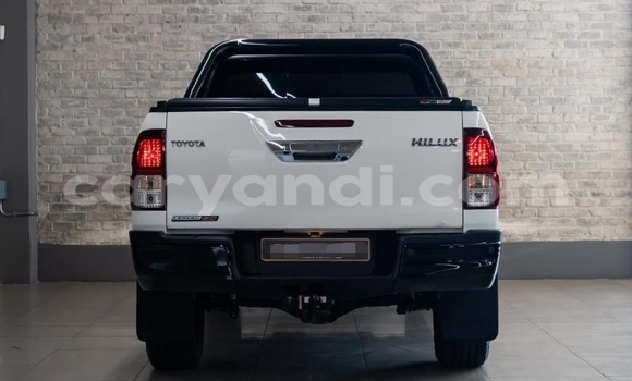 Acheter Occasion Voiture Toyota Hilux Blanc à Lusaka, Zambie Acheter Occasion Voiture Toyota Hilux Blanc à Lusaka, Zambie