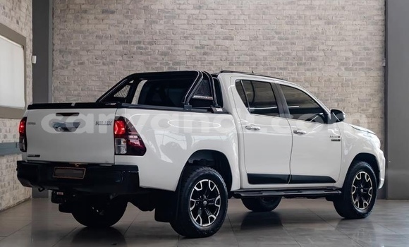 Acheter Occasion Voiture Toyota Hilux Blanc à Lusaka, Zambie Acheter Occasion Voiture Toyota Hilux Blanc à Lusaka, Zambie