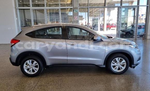 Acheter Occasion Voiture Honda HR–V Blanc à Lusaka, Zambie Acheter Occasion Voiture Honda HR–V Blanc à Lusaka, Zambie