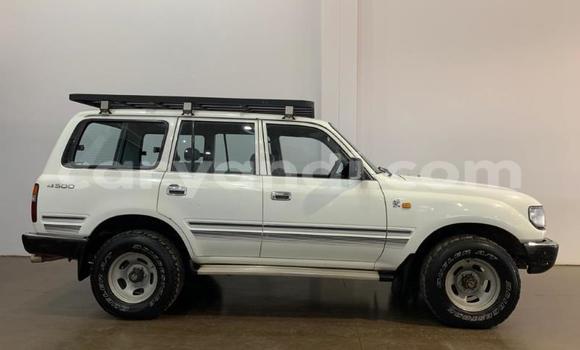Buy Used Toyota Land Cruiser White Car in Livingstone in Zambia Buy Used Toyota Land Cruiser White Car in Livingstone in Zambia