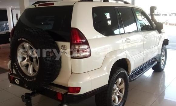 Acheter Occasion Voiture Toyota Land Cruiser Prado Blanc à Lusaka, Zambie Acheter Occasion Voiture Toyota Land Cruiser Prado Blanc à Lusaka, Zambie
