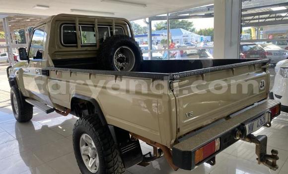 Acheter Occasion Voiture Toyota Land Cruiser Vert à Lusaka, Zambie Acheter Occasion Voiture Toyota Land Cruiser Vert à Lusaka, Zambie
