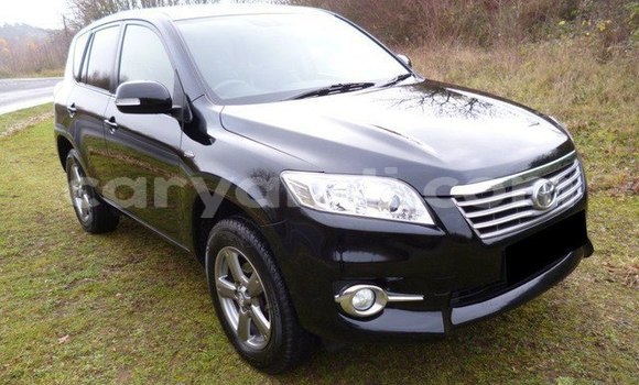 Nunua Imported Toyota RAV4 Nyeusi Gari ndani ya Lusaka nchini Zambia Nunua Imported Toyota RAV4 Nyeusi Gari ndani ya Lusaka nchini Zambia