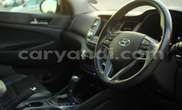 Acheter Occasion Voiture Hyundai Tucson Blanc à Lusaka, Zambie Acheter Occasion Voiture Hyundai Tucson Blanc à Lusaka, Zambie