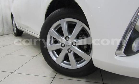 Acheter Occasion Voiture Toyota Yaris Blanc à Lusaka, Zambie Acheter Occasion Voiture Toyota Yaris Blanc à Lusaka, Zambie
