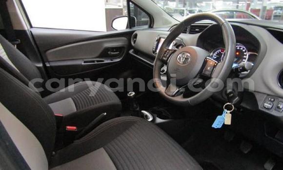 Acheter Occasion Voiture Toyota Yaris Blanc à Lusaka, Zambie Acheter Occasion Voiture Toyota Yaris Blanc à Lusaka, Zambie