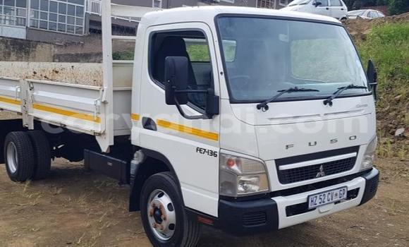 Buy Used Mitsubishi Fuso White Truck in Lusaka in Zambia