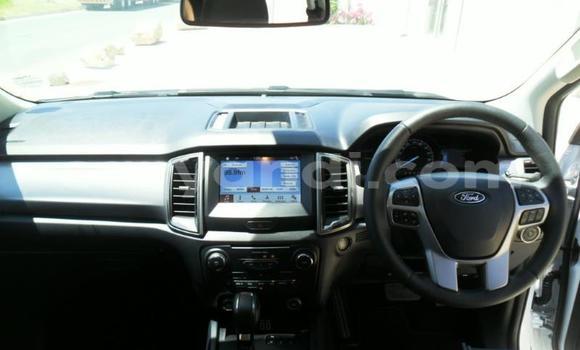 Acheter Occasion Voiture Isuzu KB Blanc à Chingola, Zambie Acheter Occasion Voiture Isuzu KB Blanc à Chingola, Zambie