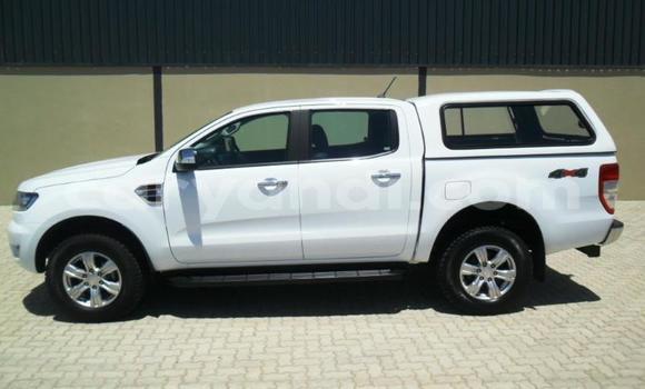 Acheter Occasion Voiture Isuzu KB Blanc à Chingola, Zambie Acheter Occasion Voiture Isuzu KB Blanc à Chingola, Zambie