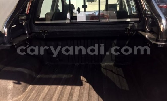 Acheter Occasion Voiture Toyota Hilux Blanc à Zambèze, Nord-Ouest Acheter Occasion Voiture Toyota Hilux Blanc à Zambèze, Nord-Ouest