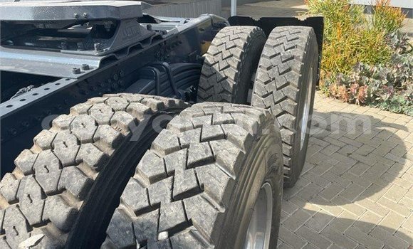 Acheter Occasion Utilitaire Caterpillar 120 Blanc à Kitwe, Zambie Acheter Occasion Utilitaire Caterpillar 120 Blanc à Kitwe, Zambie