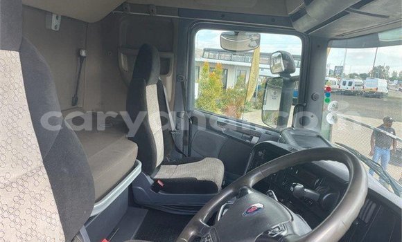 Acheter Occasion Utilitaire Caterpillar 120 Blanc à Kitwe, Zambie Acheter Occasion Utilitaire Caterpillar 120 Blanc à Kitwe, Zambie