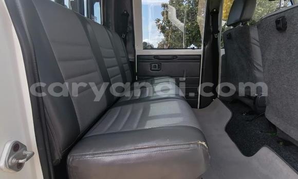 Acheter Occasion Voiture Toyota Land Cruiser Blanc à Lusaka, Zambie Acheter Occasion Voiture Toyota Land Cruiser Blanc à Lusaka, Zambie
