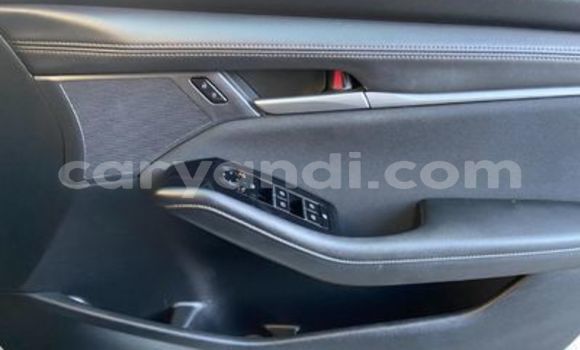 Acheter Occasion Voiture Mazda 3 Rouge à Livingstone, Zambie Acheter Occasion Voiture Mazda 3 Rouge à Livingstone, Zambie