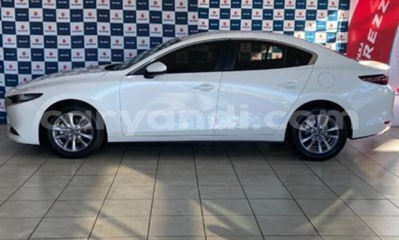 Acheter Occasion Voiture Mazda 3 Rouge à Livingstone, Zambie Acheter Occasion Voiture Mazda 3 Rouge à Livingstone, Zambie