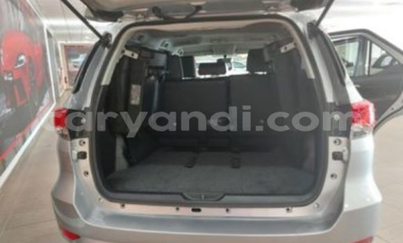 Acheter Occasion Voiture Toyota Fortuner Gris à Lusaka, Zambie Acheter Occasion Voiture Toyota Fortuner Gris à Lusaka, Zambie