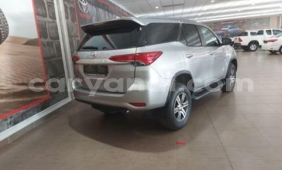 Acheter Occasion Voiture Toyota Fortuner Gris à Lusaka, Zambie Acheter Occasion Voiture Toyota Fortuner Gris à Lusaka, Zambie