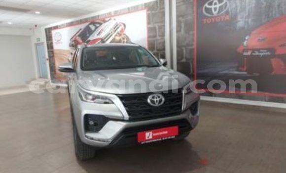 Acheter Occasion Voiture Toyota Fortuner Gris à Lusaka, Zambie Acheter Occasion Voiture Toyota Fortuner Gris à Lusaka, Zambie