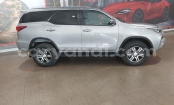 Acheter Occasion Voiture Toyota Fortuner Gris à Lusaka, Zambie Acheter Occasion Voiture Toyota Fortuner Gris à Lusaka, Zambie