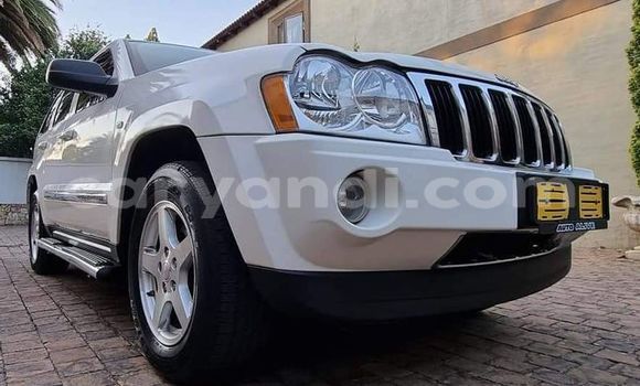Buy Used Jeep Grand Cherokee White Car in Zambezi in North-Western