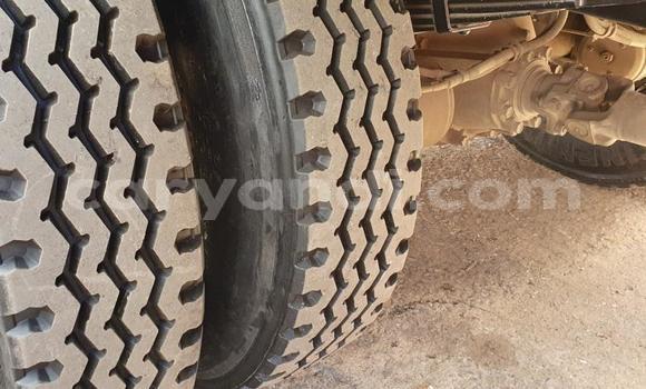 Acheter Occasion Utilitaire Isuzu FTR 850 Blanc à Lusaka, Zambie Acheter Occasion Utilitaire Isuzu FTR 850 Blanc à Lusaka, Zambie