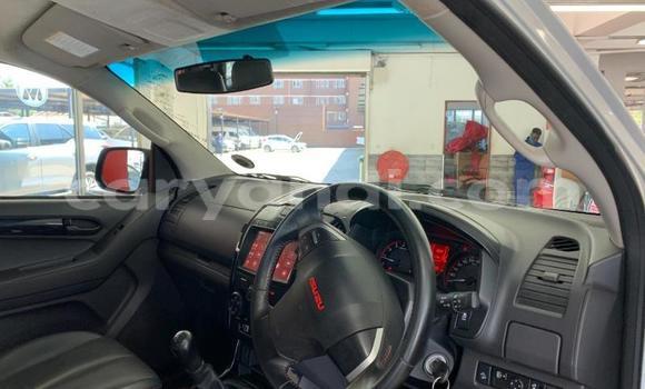 Buy Used Isuzu D–MAX Silver Car in Kitwe in Zambia Buy Used Isuzu D–MAX Silver Car in Kitwe in Zambia