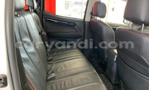 Buy Used Isuzu D–MAX Silver Car in Kitwe in Zambia Buy Used Isuzu D–MAX Silver Car in Kitwe in Zambia