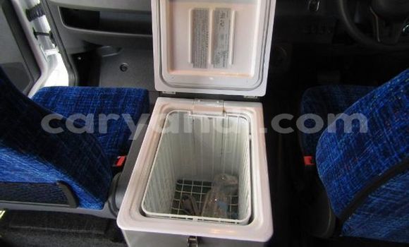 Buy Used Mercedes‒Benz 190 White Car in Zambezi in North-Western Buy Used Mercedes‒Benz 190 White Car in Zambezi in North-Western